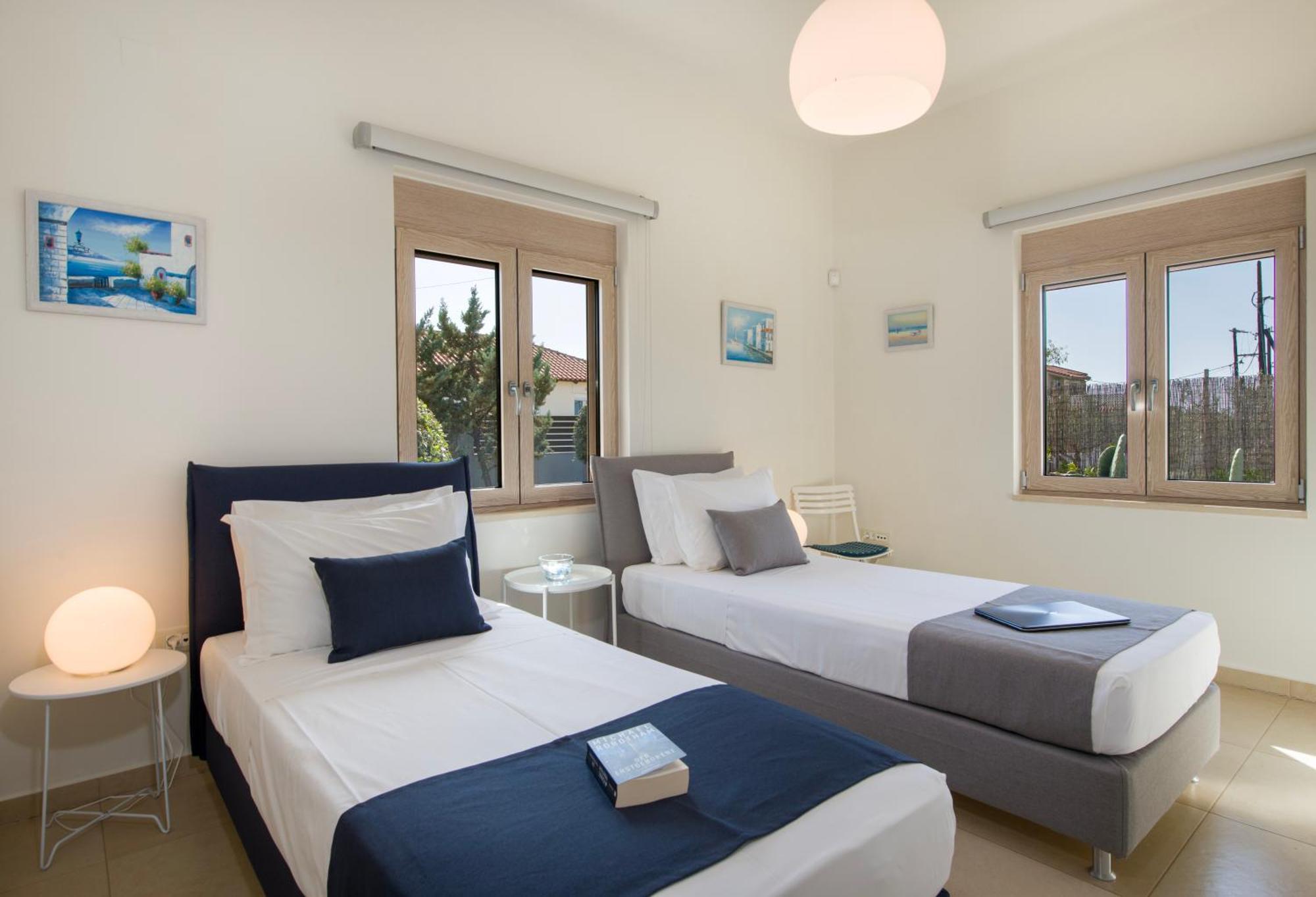 Four Seasons Private Villa - Seaview - Big Heated Pool - Gym - Sport Activities Gúvesz Kültér fotó