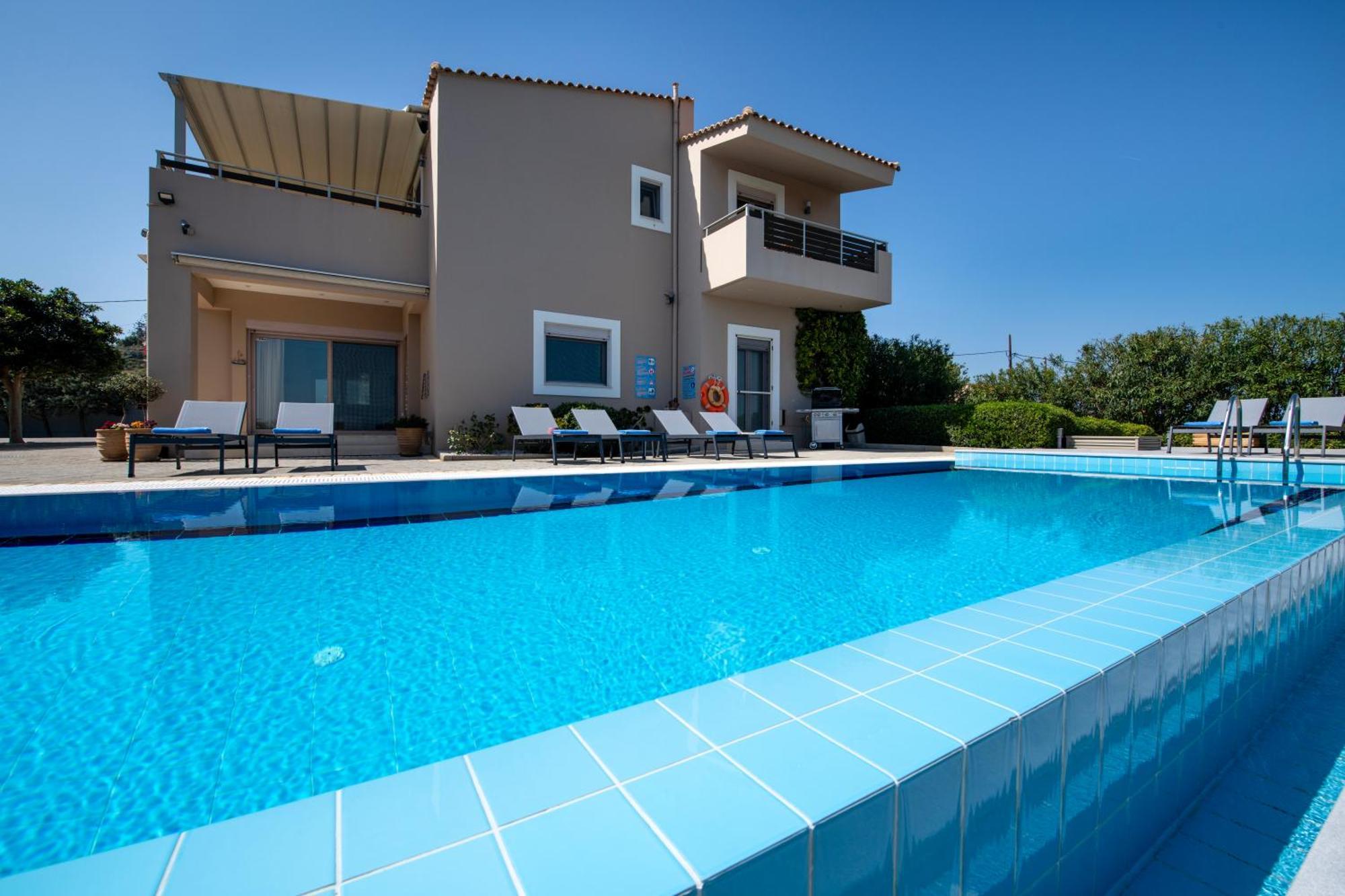 Four Seasons Private Villa - Seaview - Big Heated Pool - Gym - Sport Activities Gúvesz Kültér fotó
